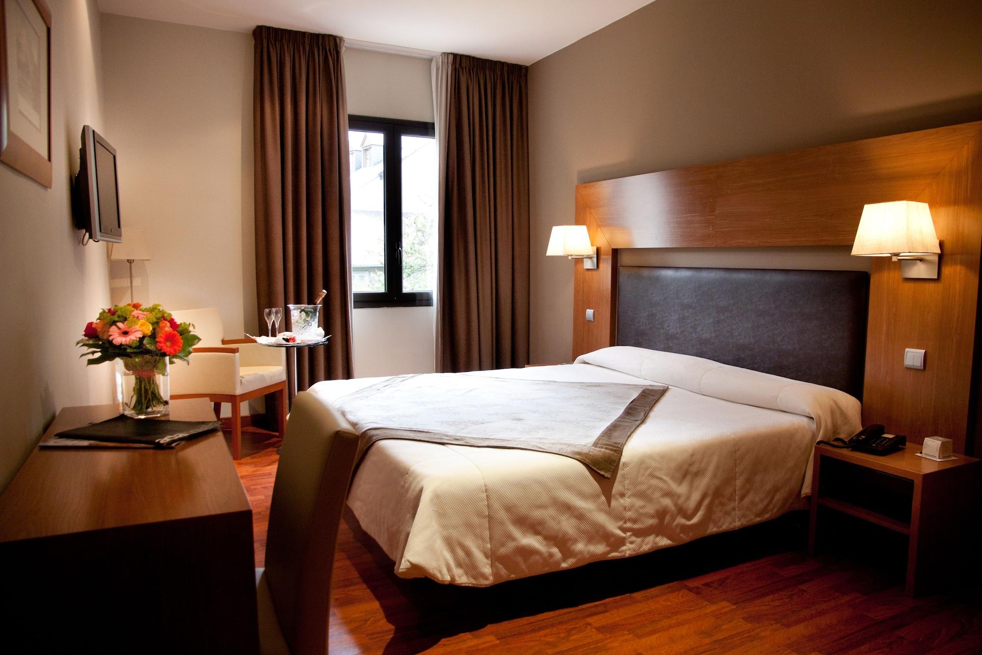 Alti Hotel Bagnères-de-Luchon Exteriér fotografie