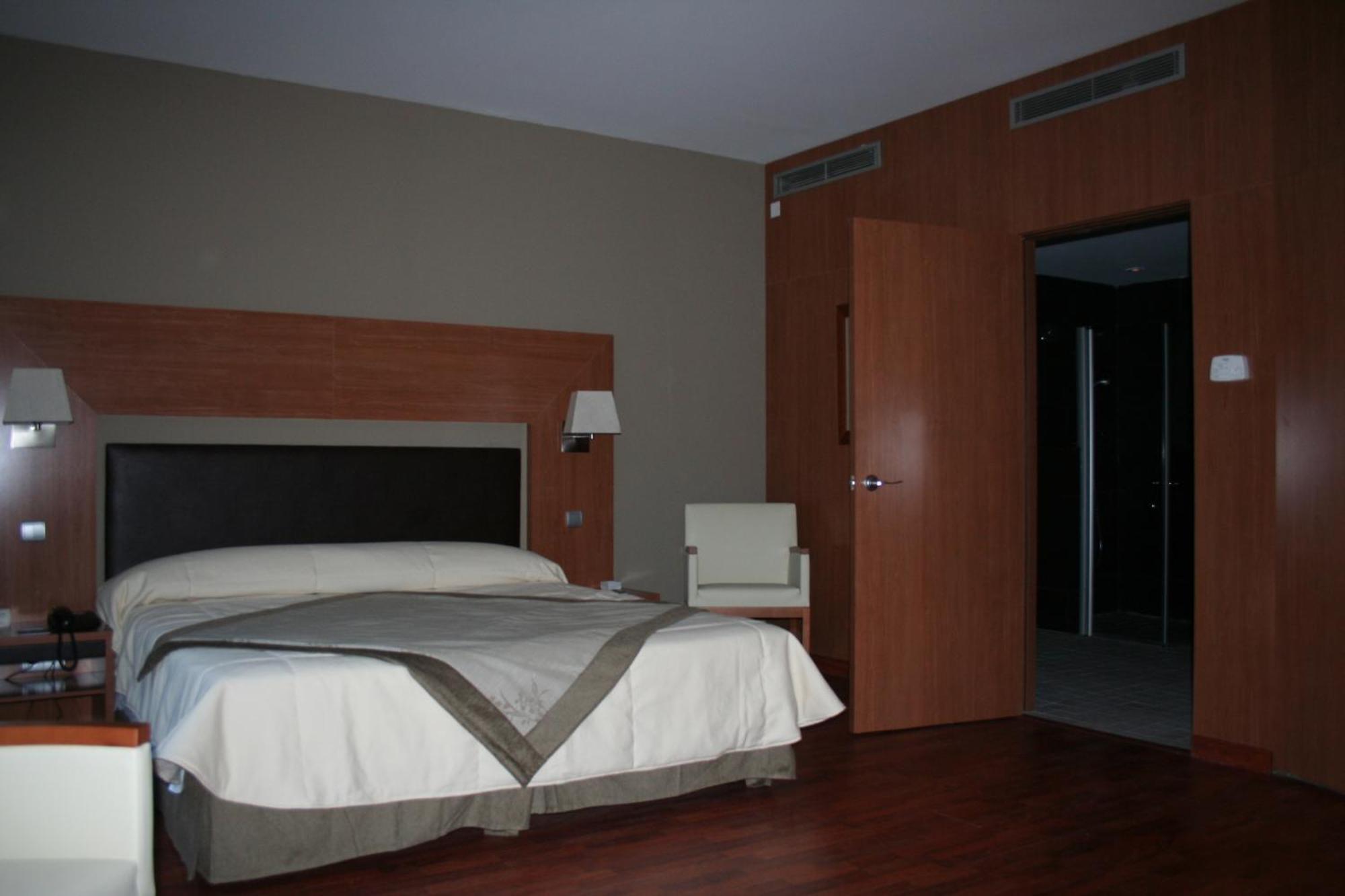 Alti Hotel Bagnères-de-Luchon Exteriér fotografie